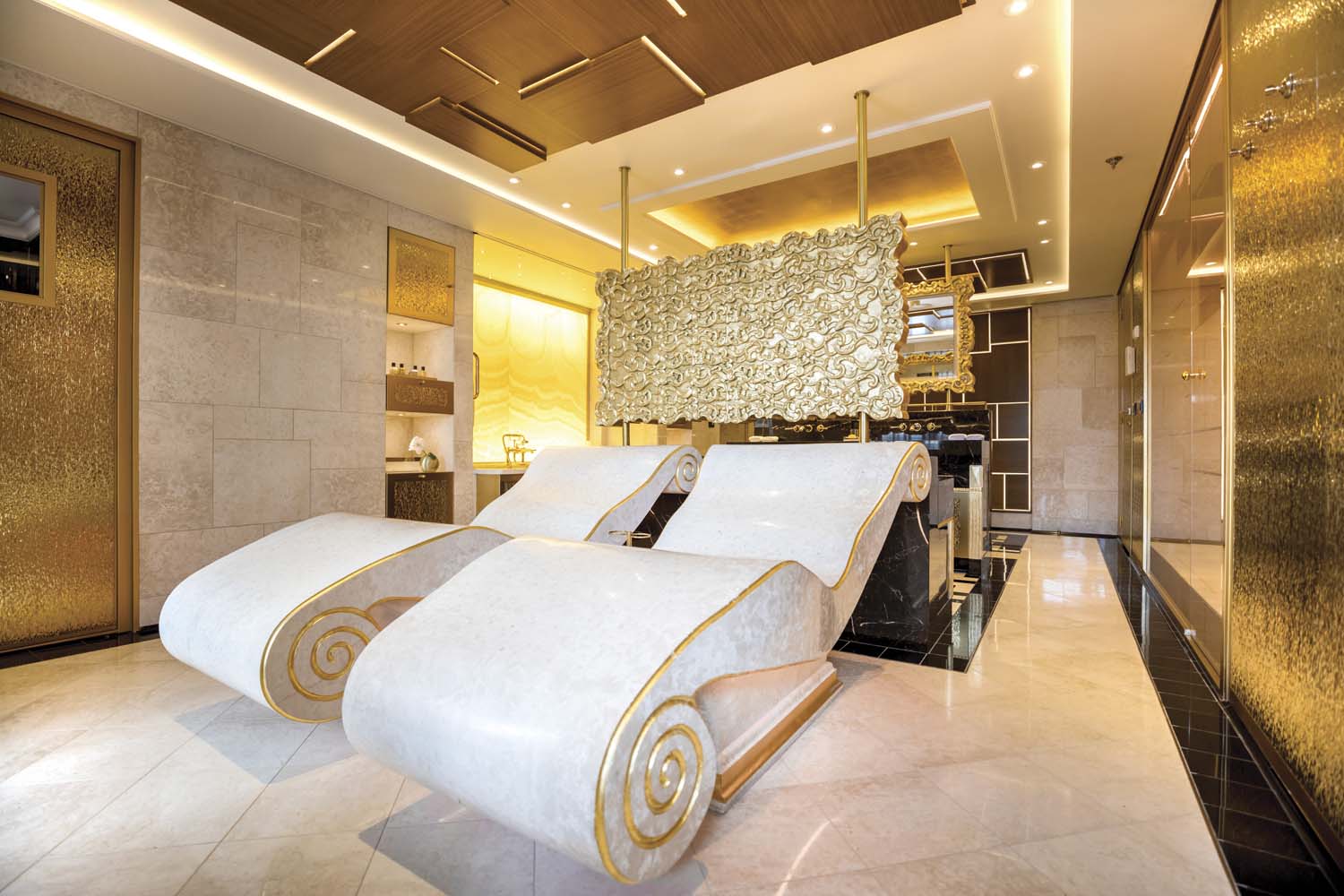 EXP Regent Suite Bath.jpg
